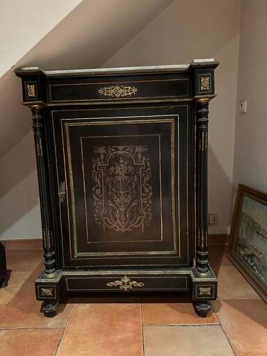 Napoleon III Support Furniture