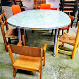 Kindergarten activity table