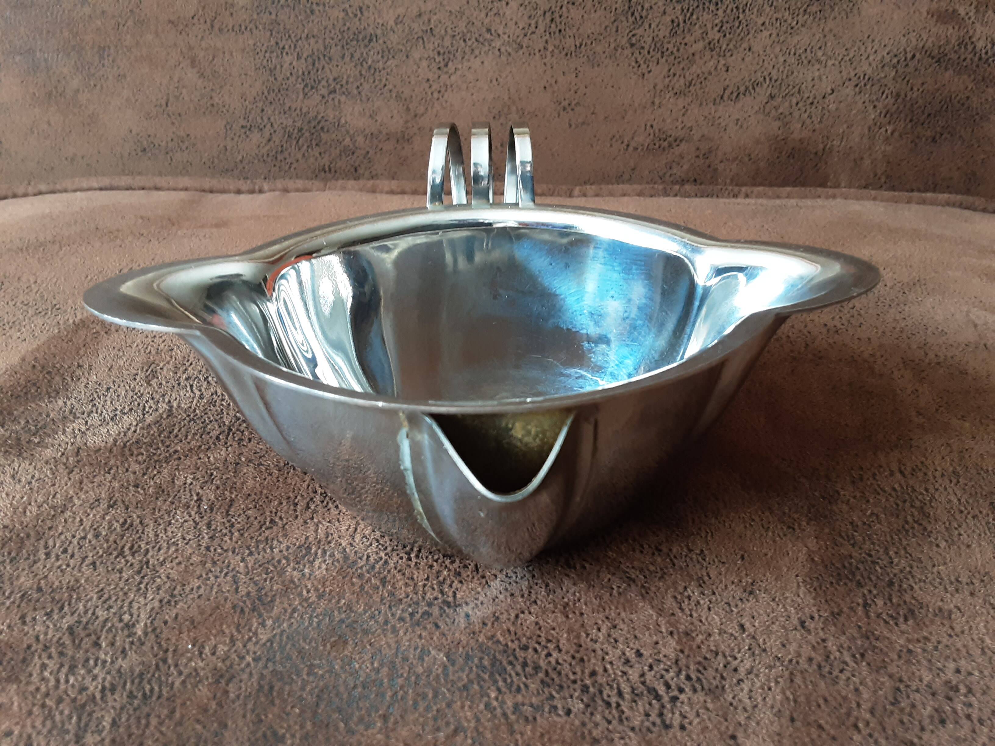 Stainless steel gravy boat