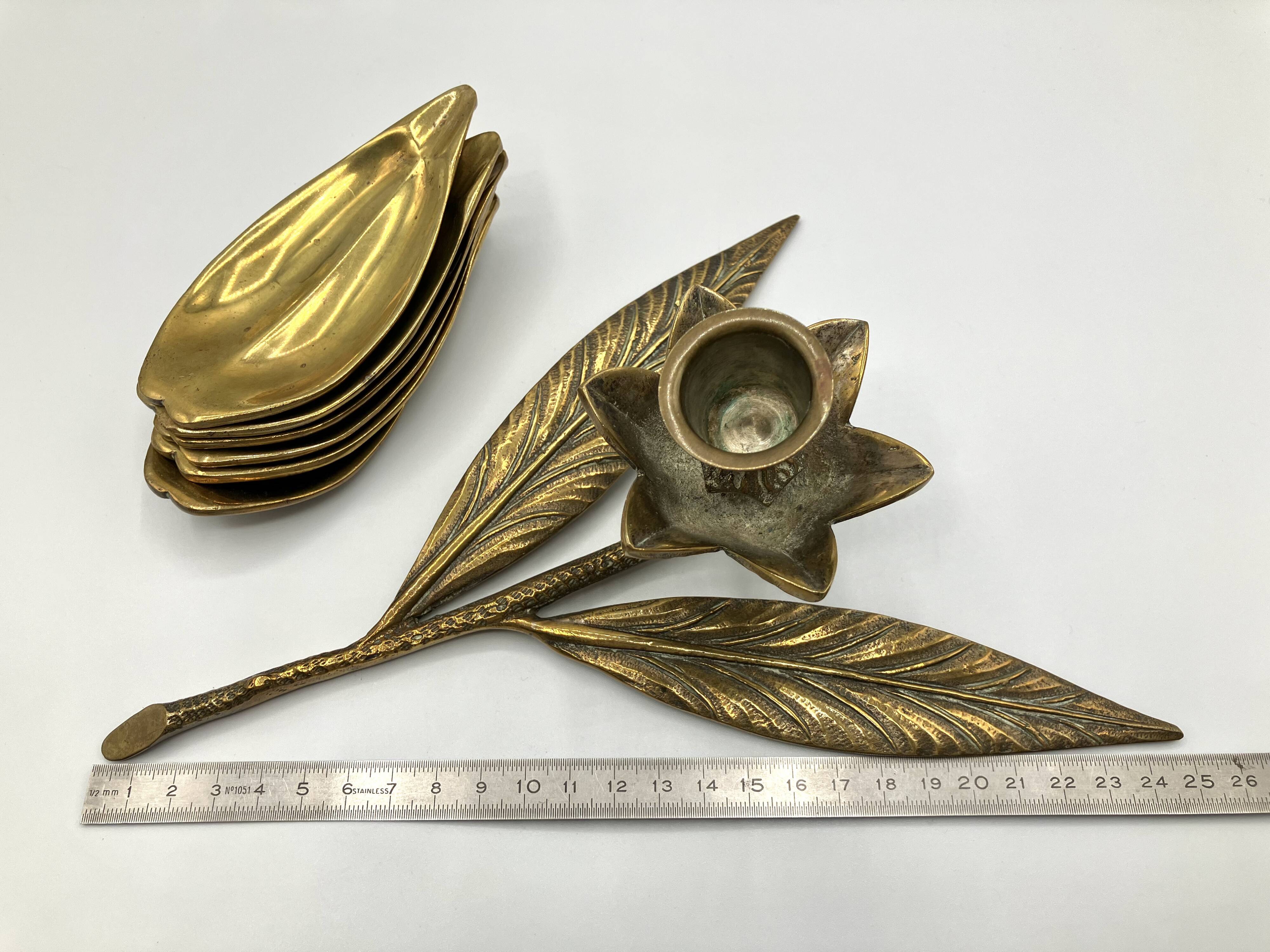 Cendrier bougeoir pétales de fleur • laiton • 1960