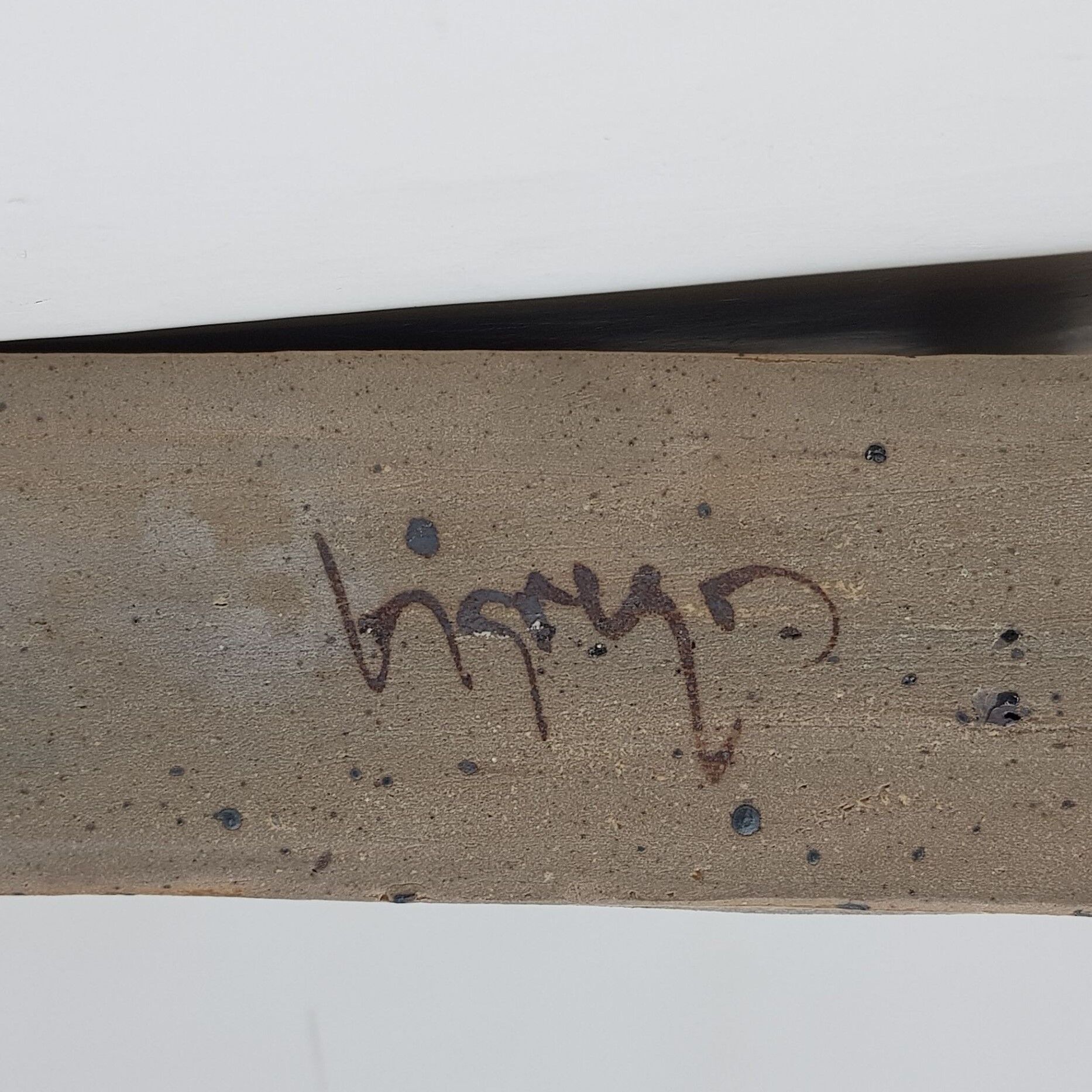 Sandstone vase by Vicente Vigreyos