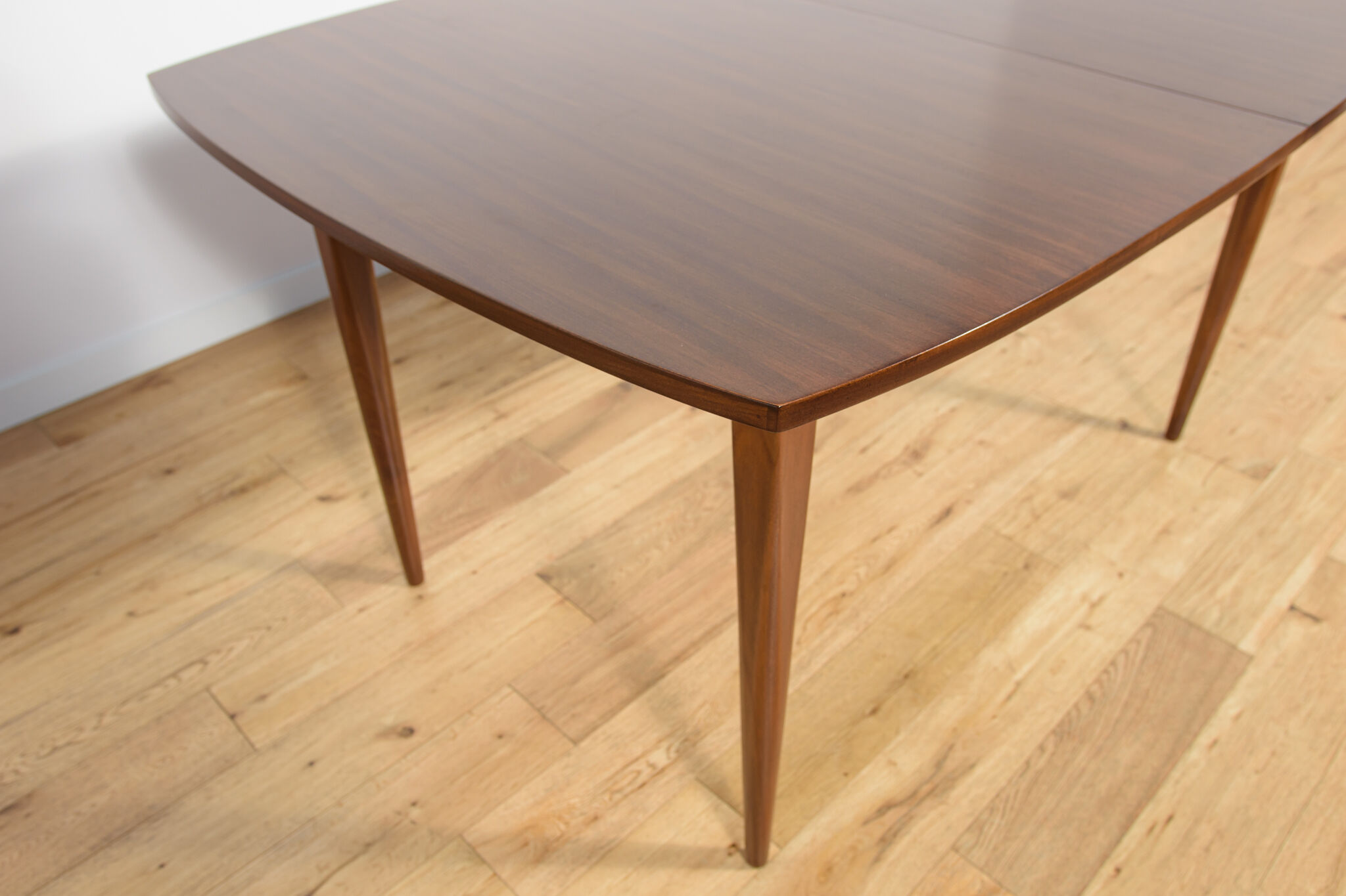 Mid-century teak extendable dining table, United Kingdom, 1960s