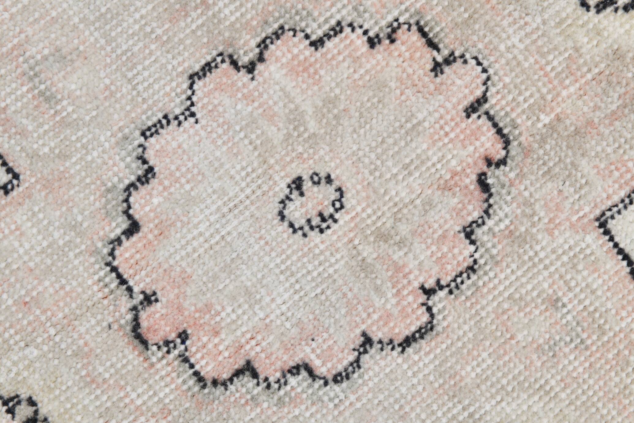 7x10 Large Pink & Beige Madallion Pattern Turkish Rug, 209x305Cm