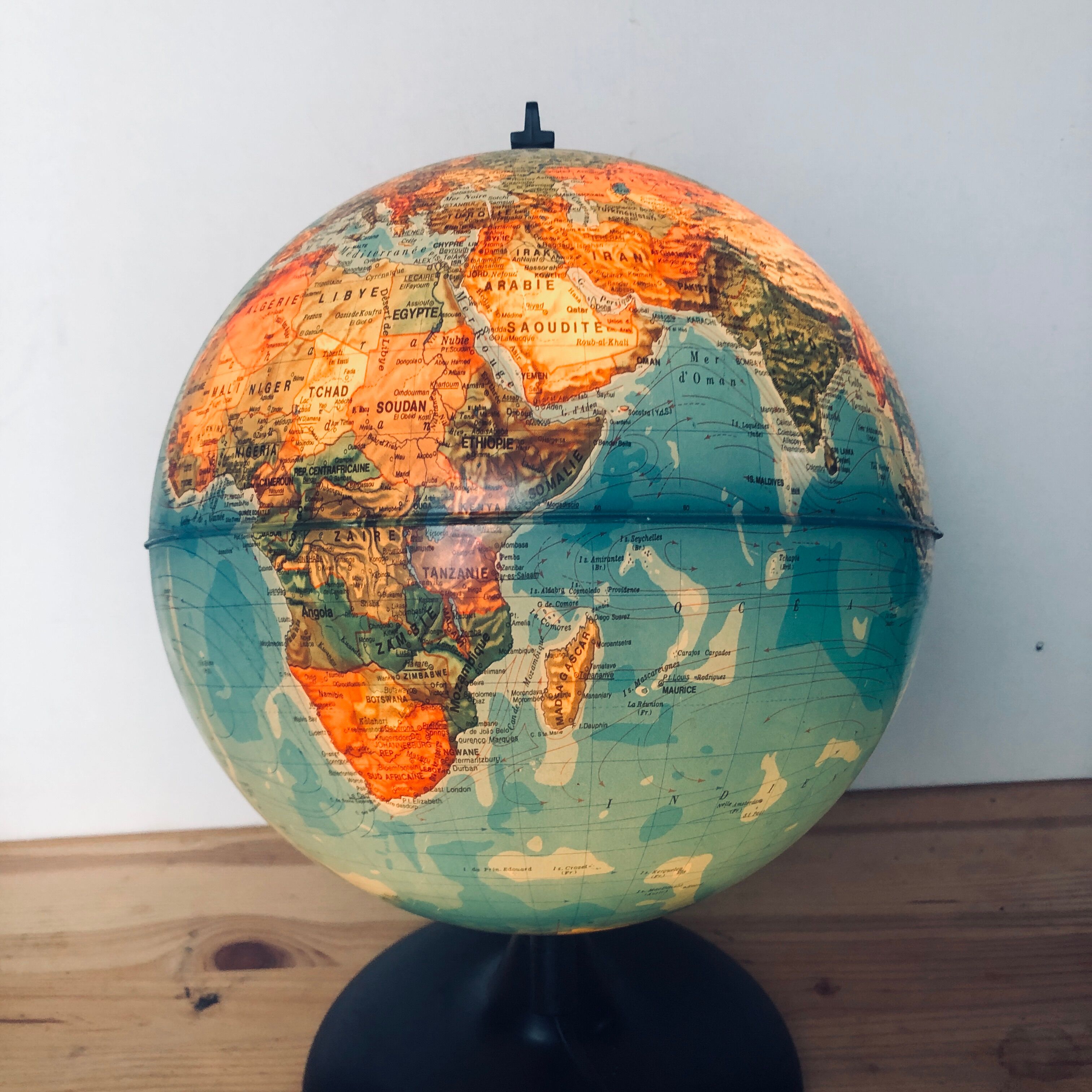 World map lamp