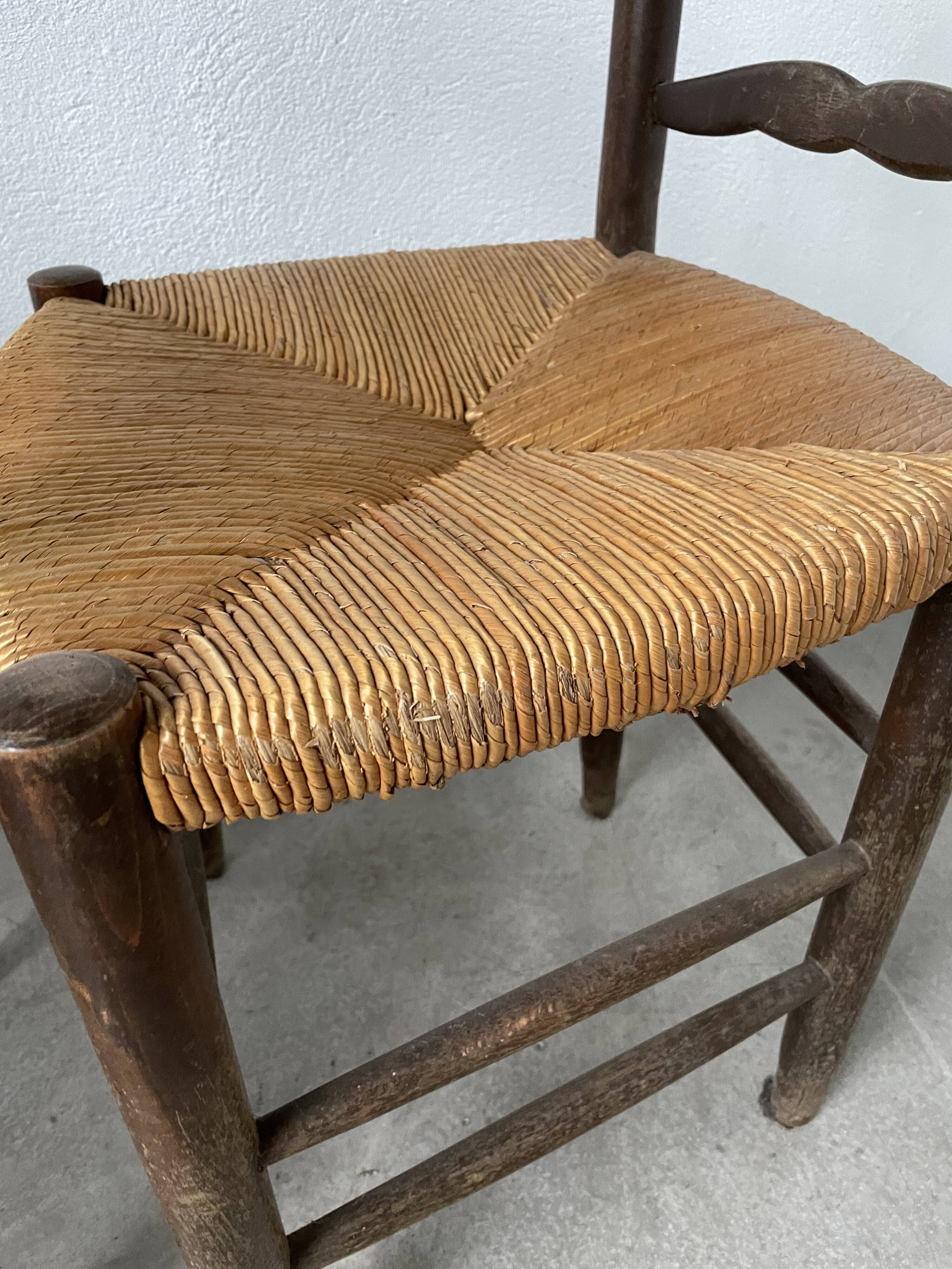 Trio rustic chairs in oak straw