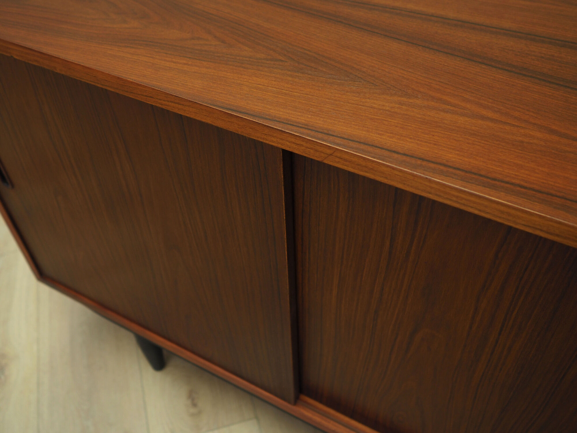 Buffet palissandre, design danois, années 1970, fabrication: Hundevad