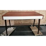 RV desk on compass feet