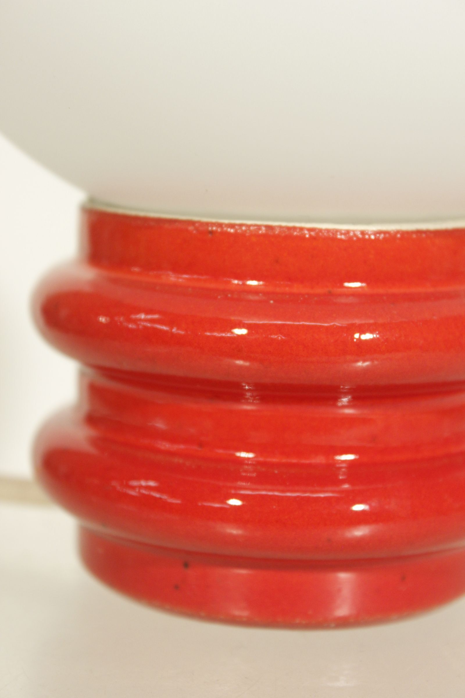 Vintage lamp in red & opaline ceramic, Germany 1960s
