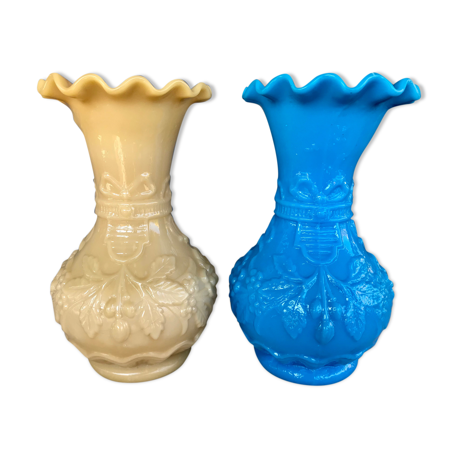 Paire de vases opaline de foire début XX