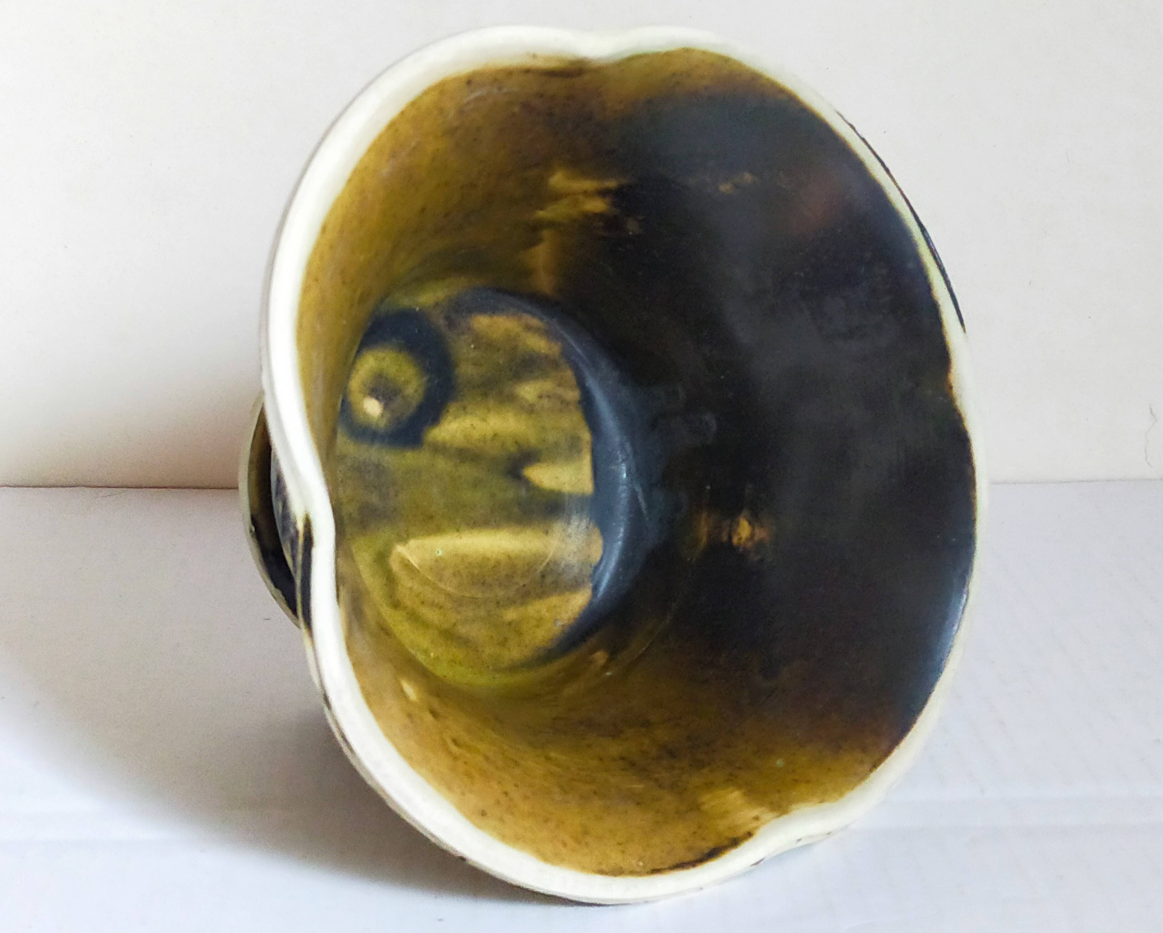 Ceramic planter with vintage scarifications from the 1950s