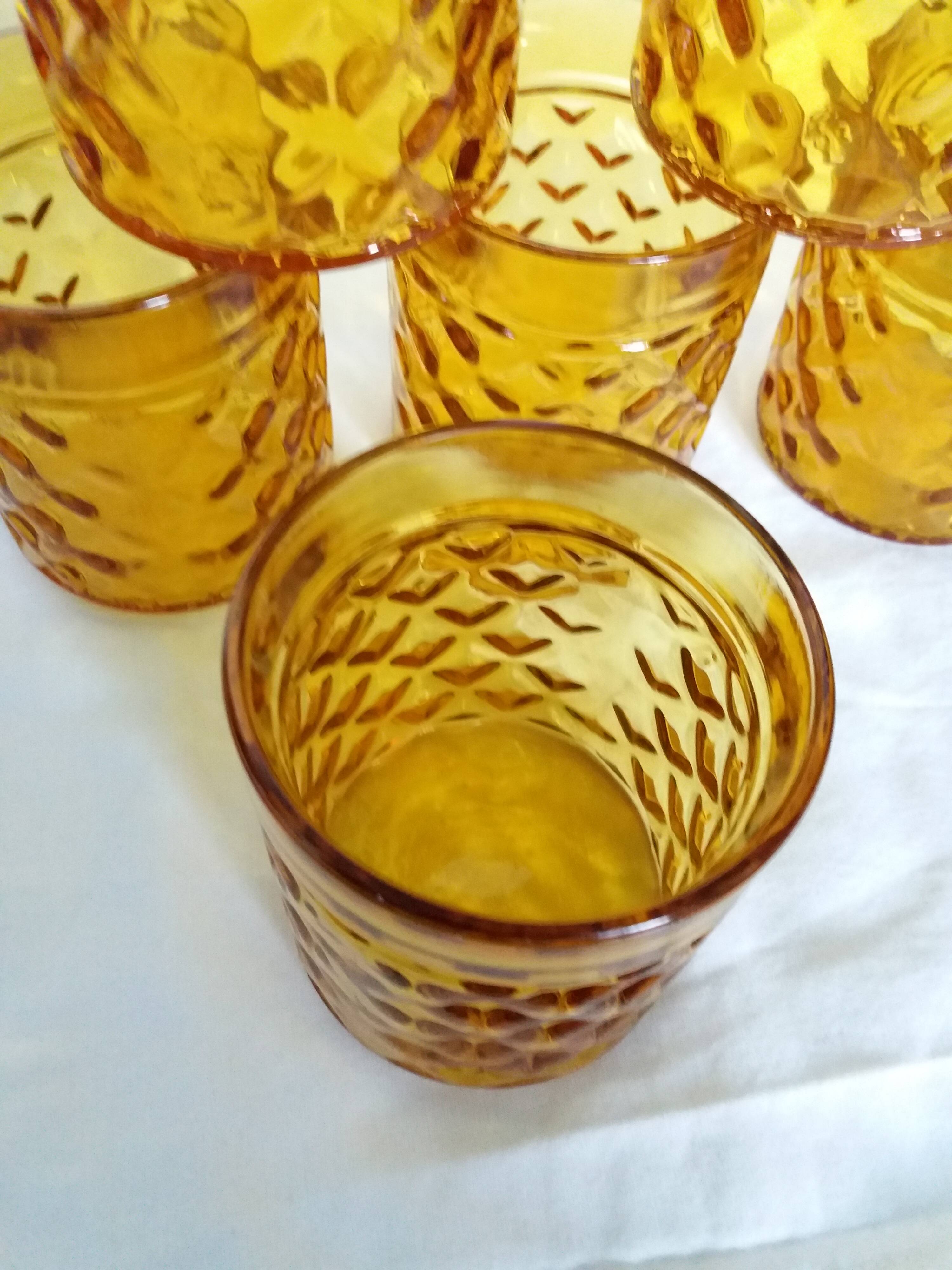 Pernod glasses with pineapple diamond tip decoration