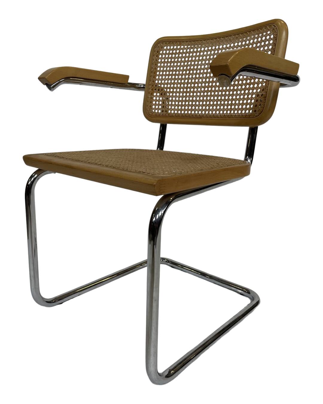 Cesca chair B64 with armrests by Marcel Breuer Design