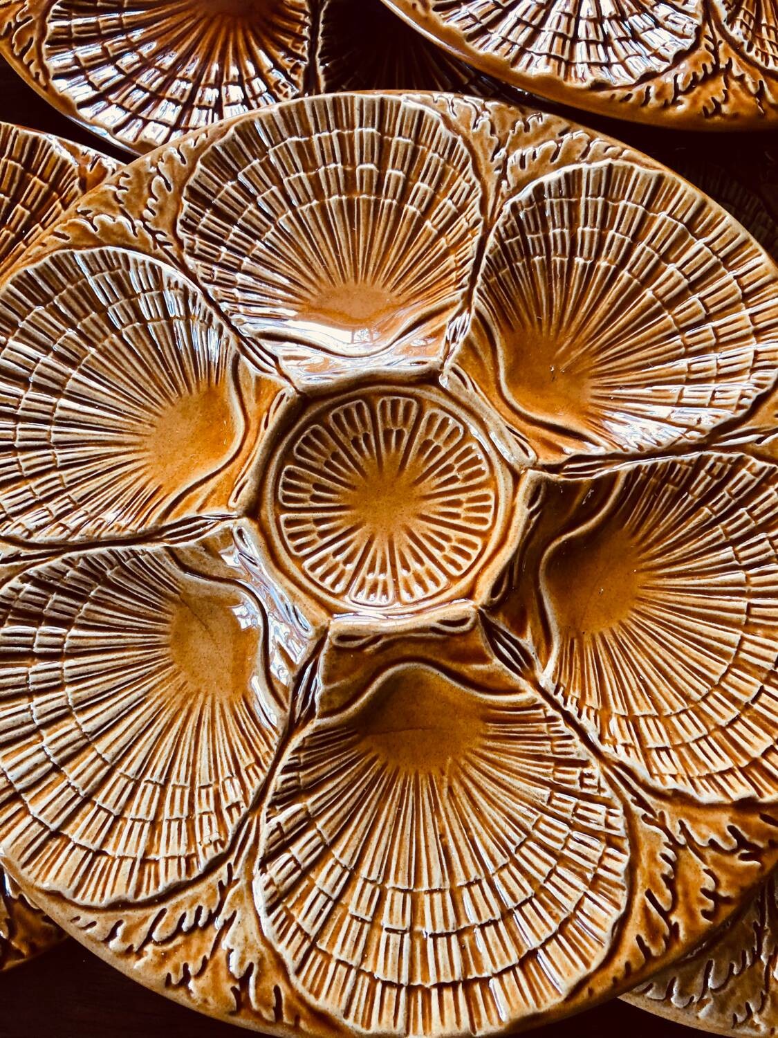 Italian oyster plates