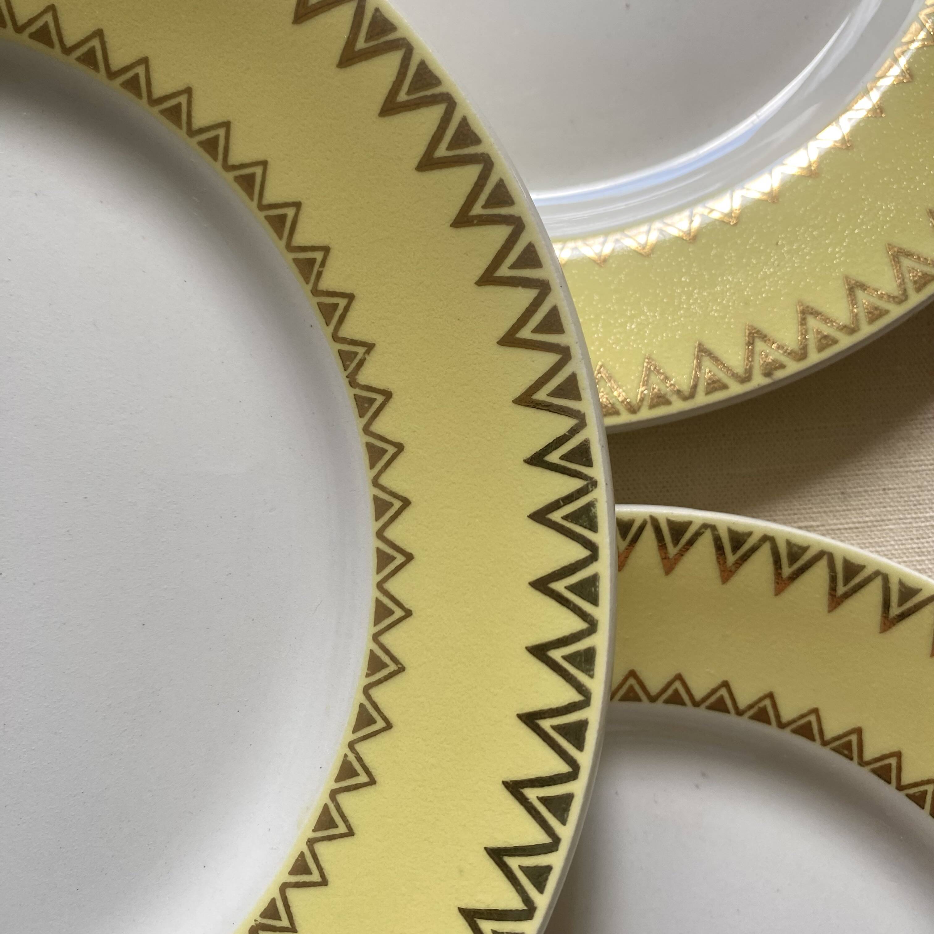 Assiettes à dessert années 50-60