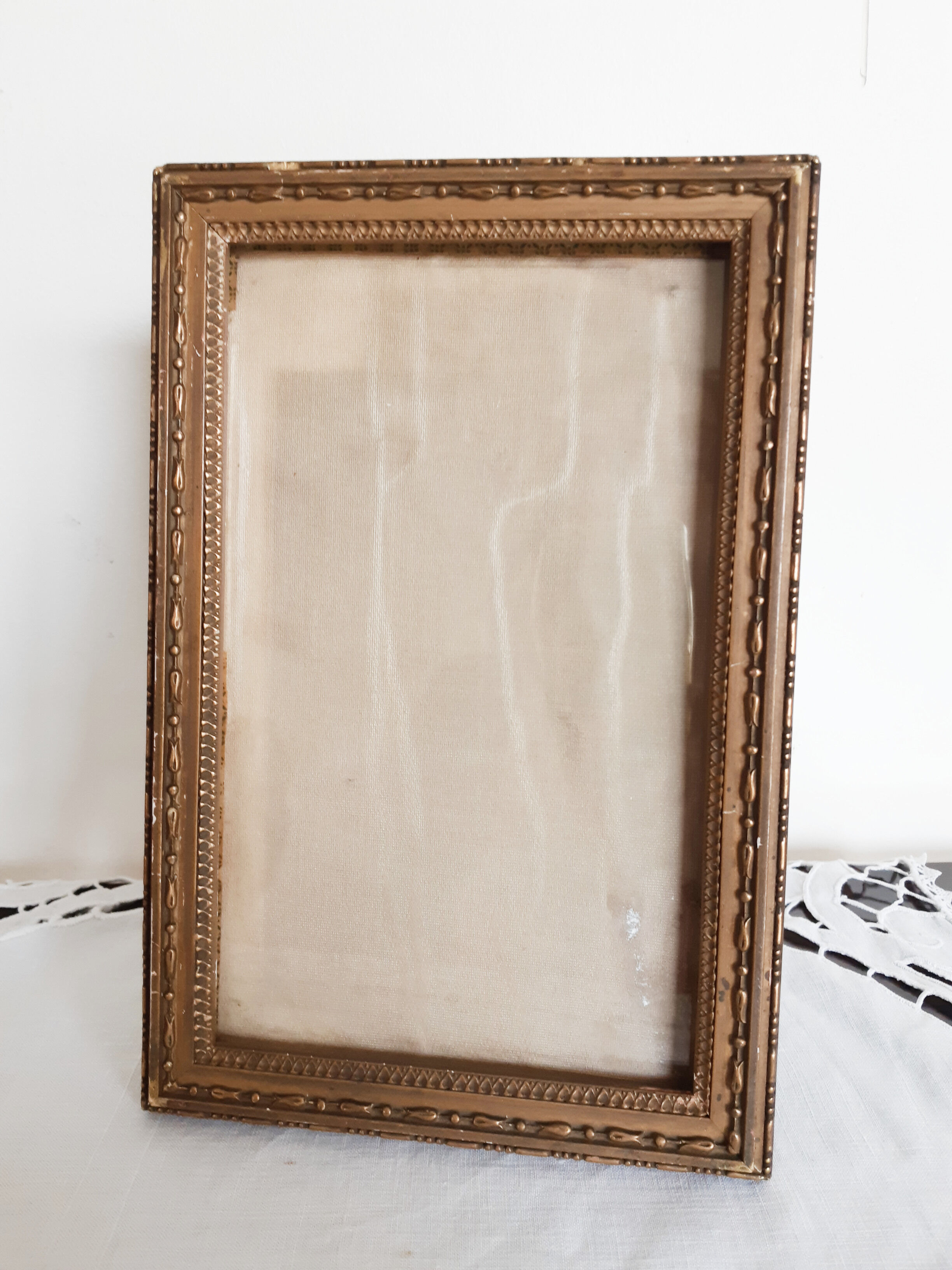 Gilded wooden photo frame