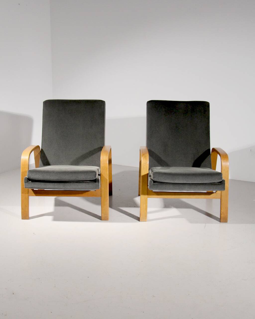 Paire de fauteuil Steiner ARP