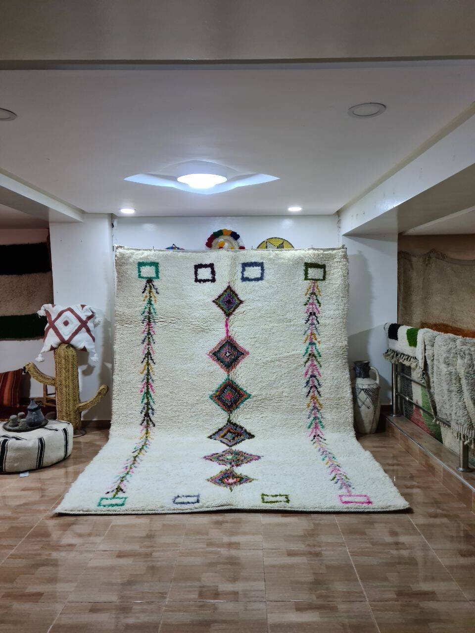 Mrirt 100% Wool Rug - Luxury and Comfort - Handmade 300x200 cm