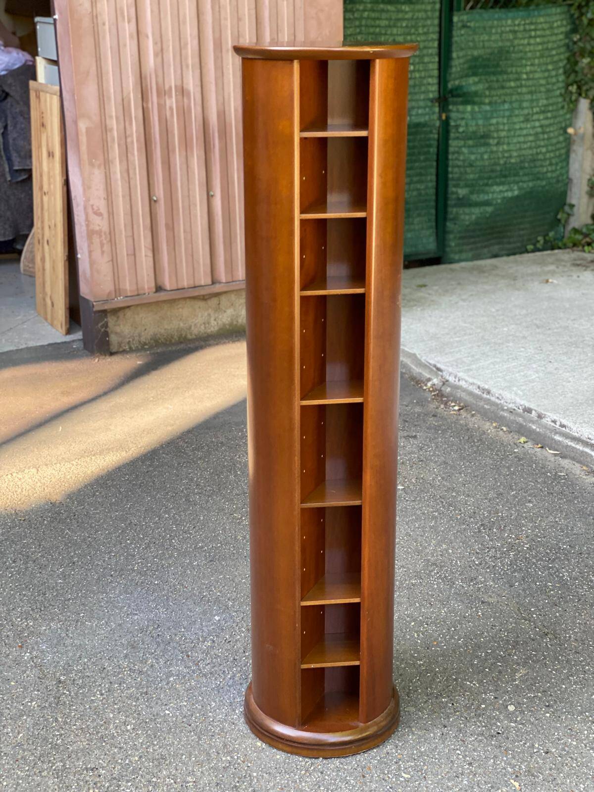 Sellette pivotante en bois