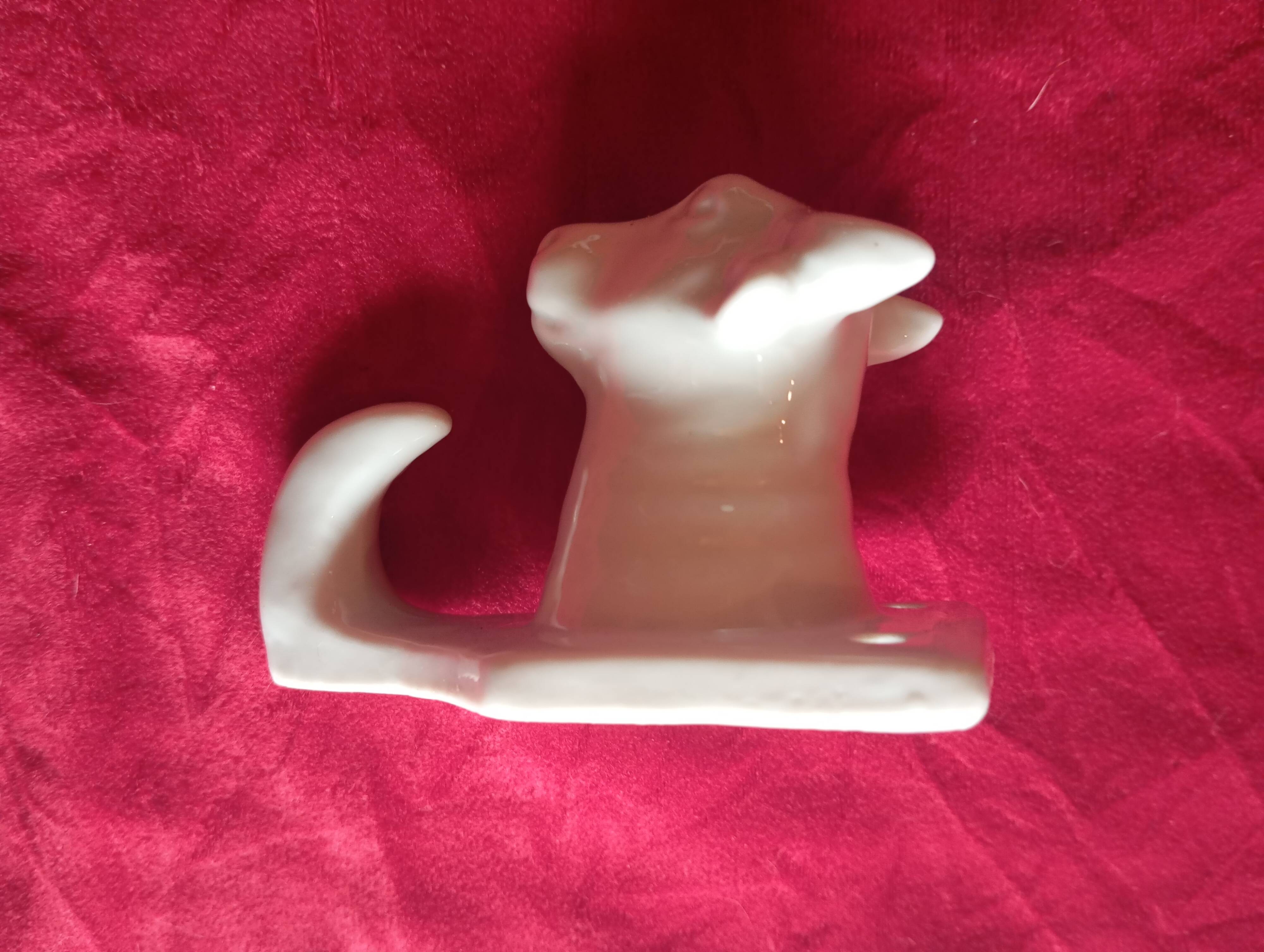 CERAMIC COAT HOOK WITH COW PATTERN