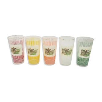 5 vintage glasses hunting pattern to run golden border