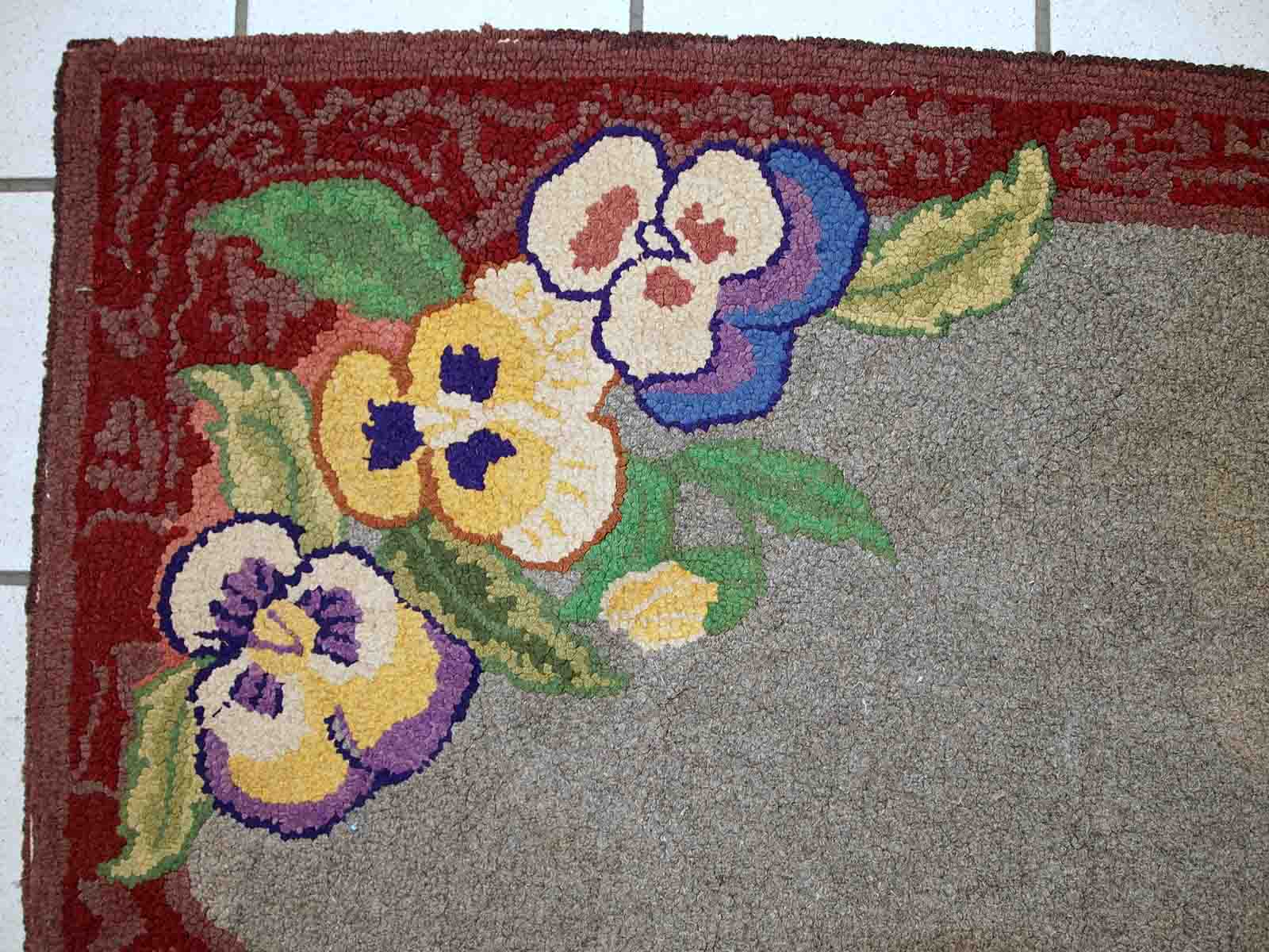 Handmade Old American Hooked Rug 1C422