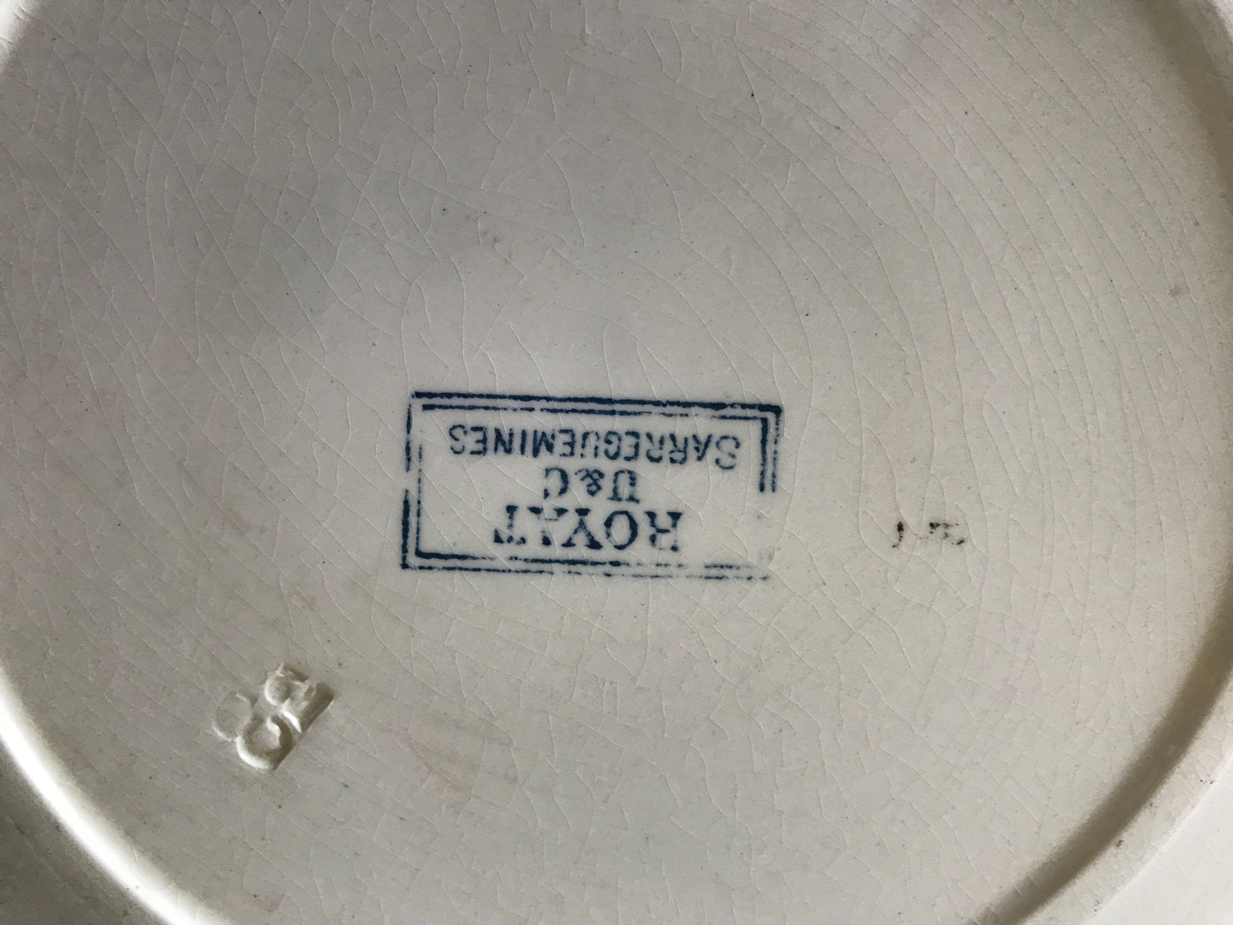 8 assiettes terre de fer Sarreguemines  Royal U&C décor