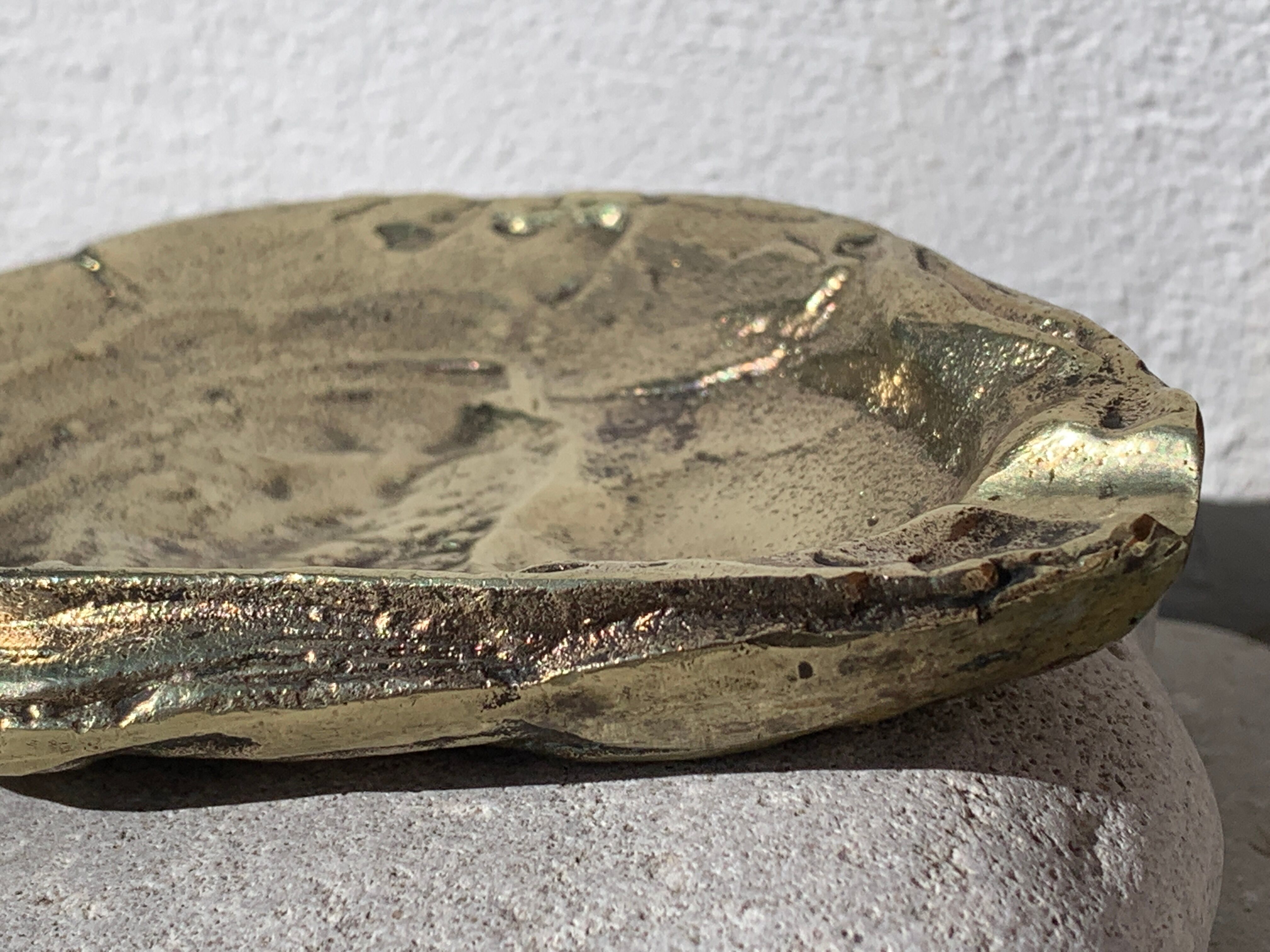 Cendrier en bronze en forme de coquille d'huître