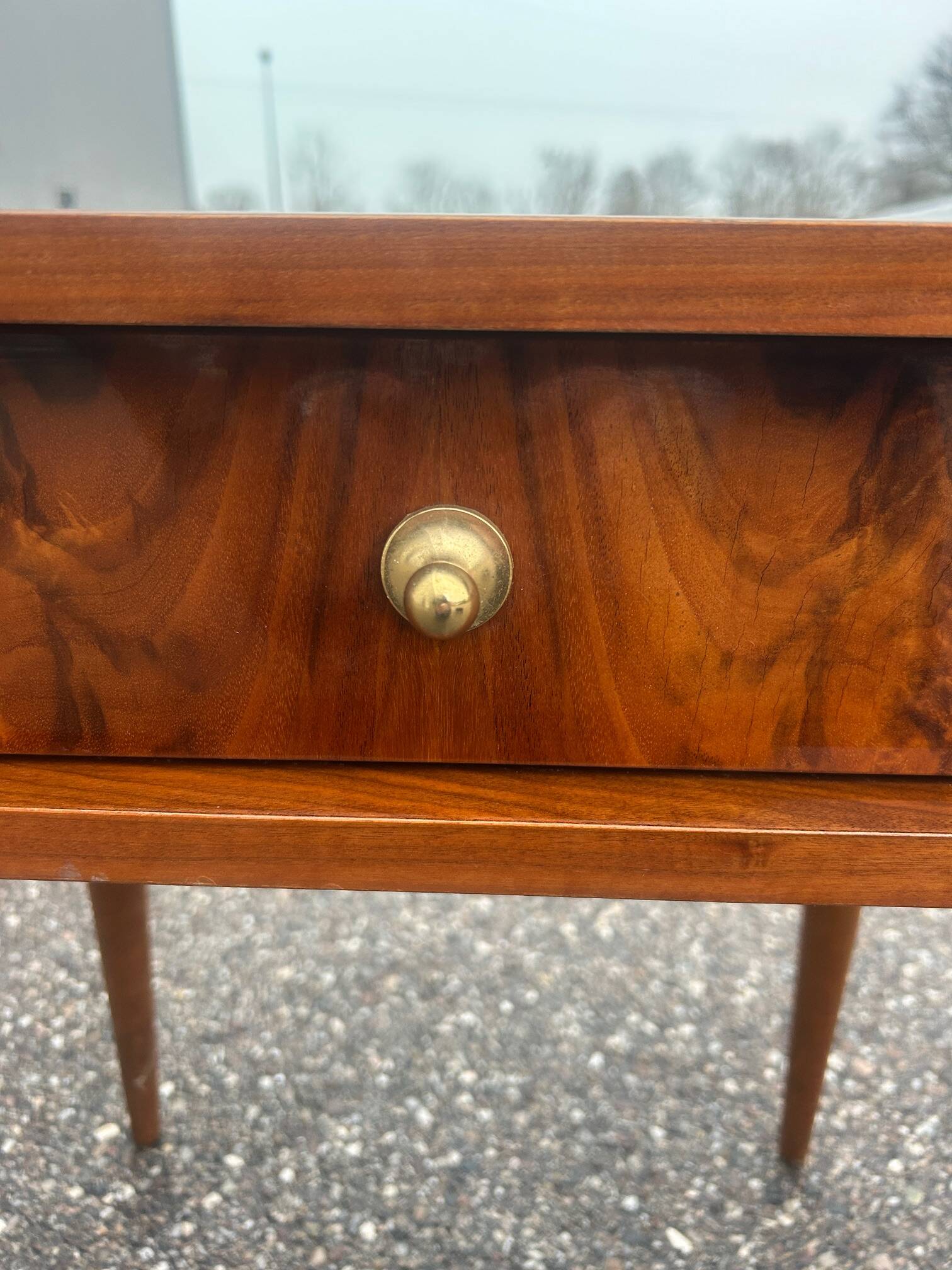 Paire de tables de chevets 1950