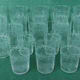 Ensemble 15 anciens verres en cristal gravé