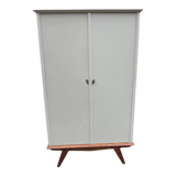 Vintage wardrobe feet compass