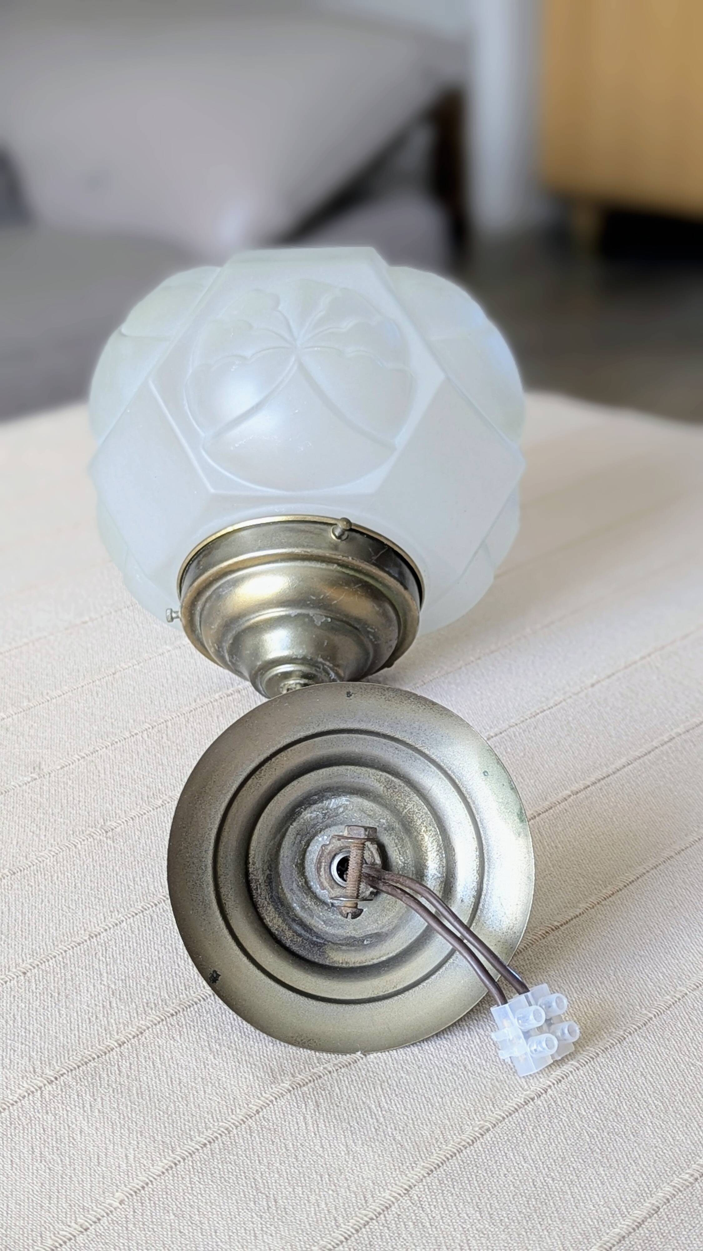 Art Nouveau pendant light (L-0187)