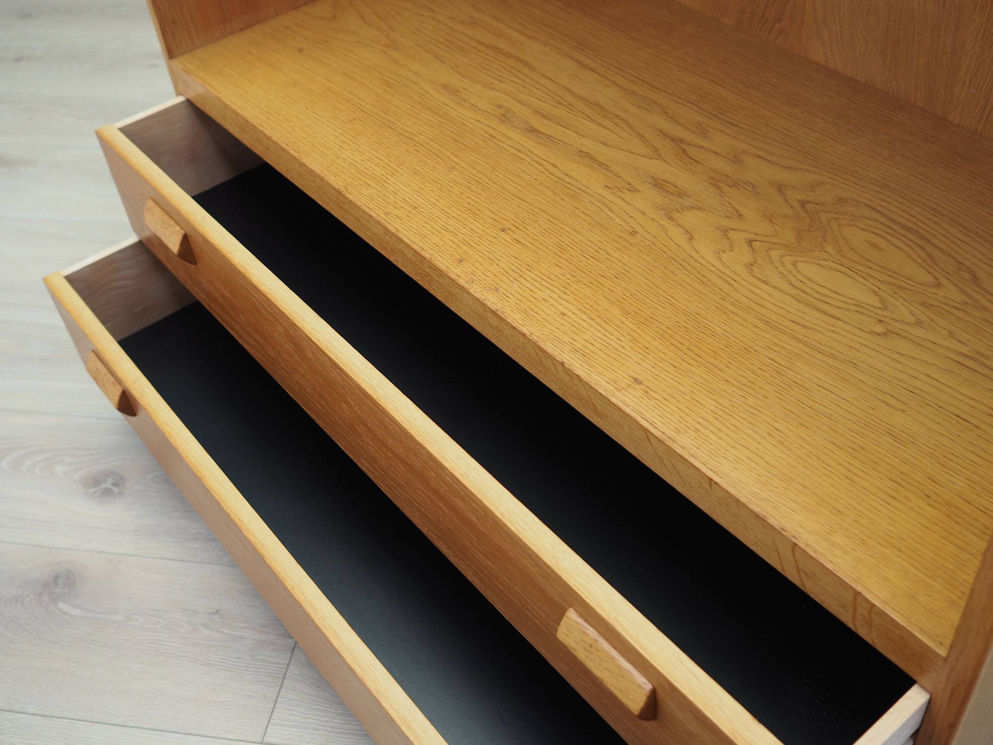 Ash bookcase, Danish design, 1970s, designer: Børge Mogensen, manufacturer: Søborg Møbler