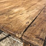 Farm table