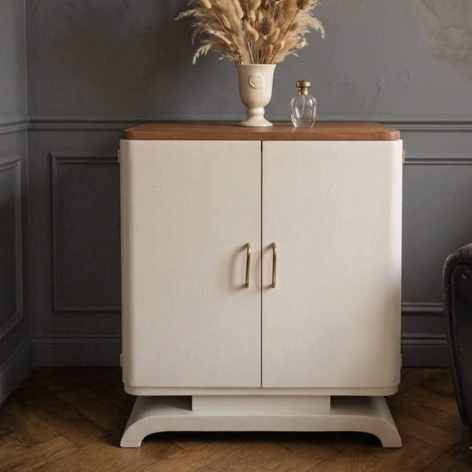 Petit Buffet Art Déco "Pieds Moustache" Restauré - Crème & Bois Nature