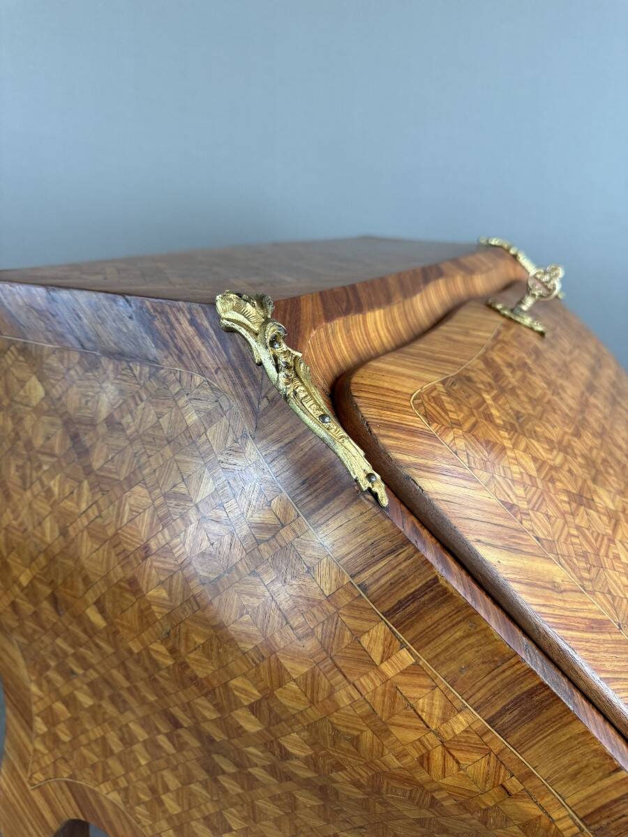 Secrétaire à pente en marqueterie, fin XIXe siècle