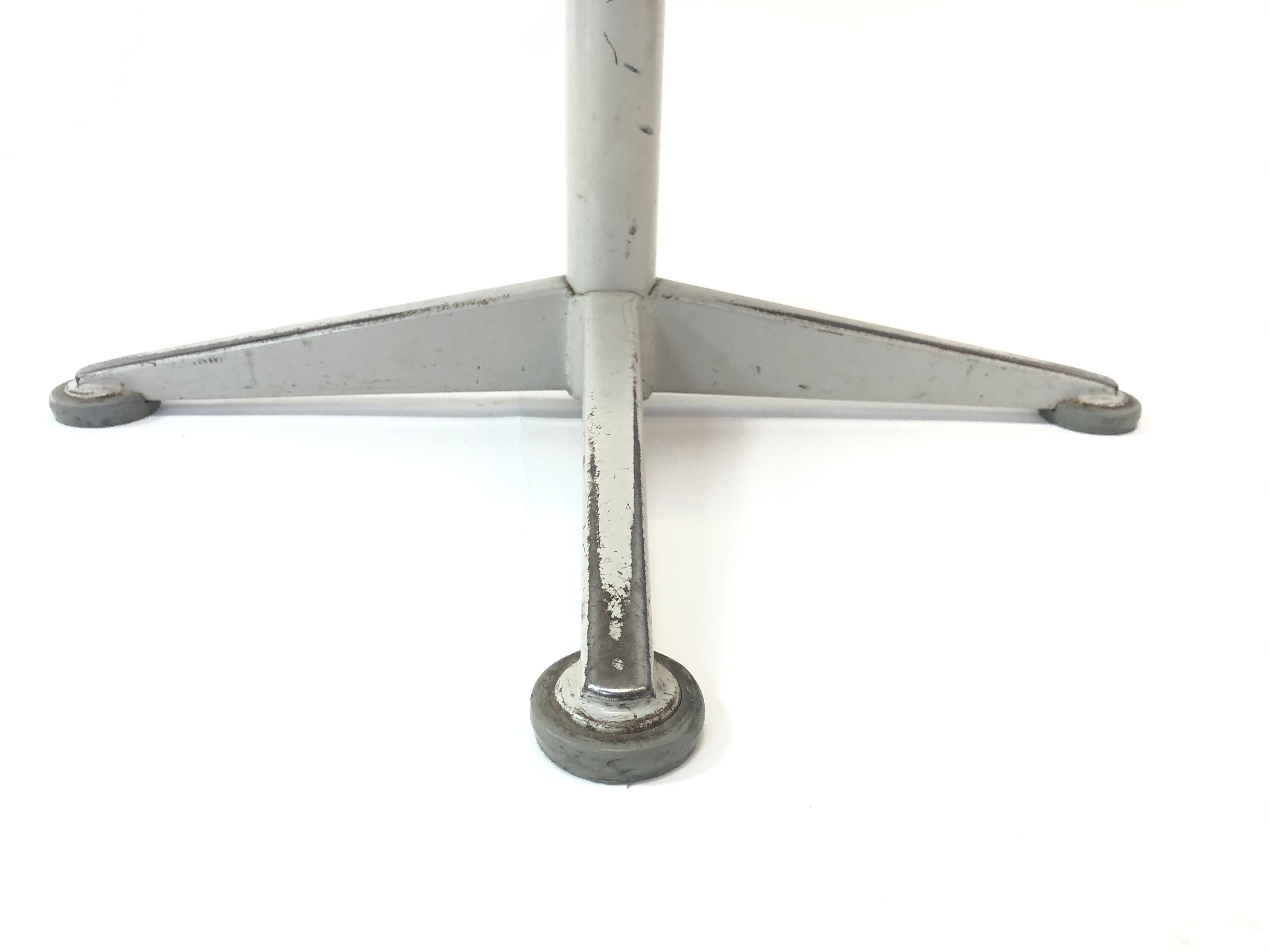 Vintage stool work tabouret by Friso Kramer Ahrend de Cirkel