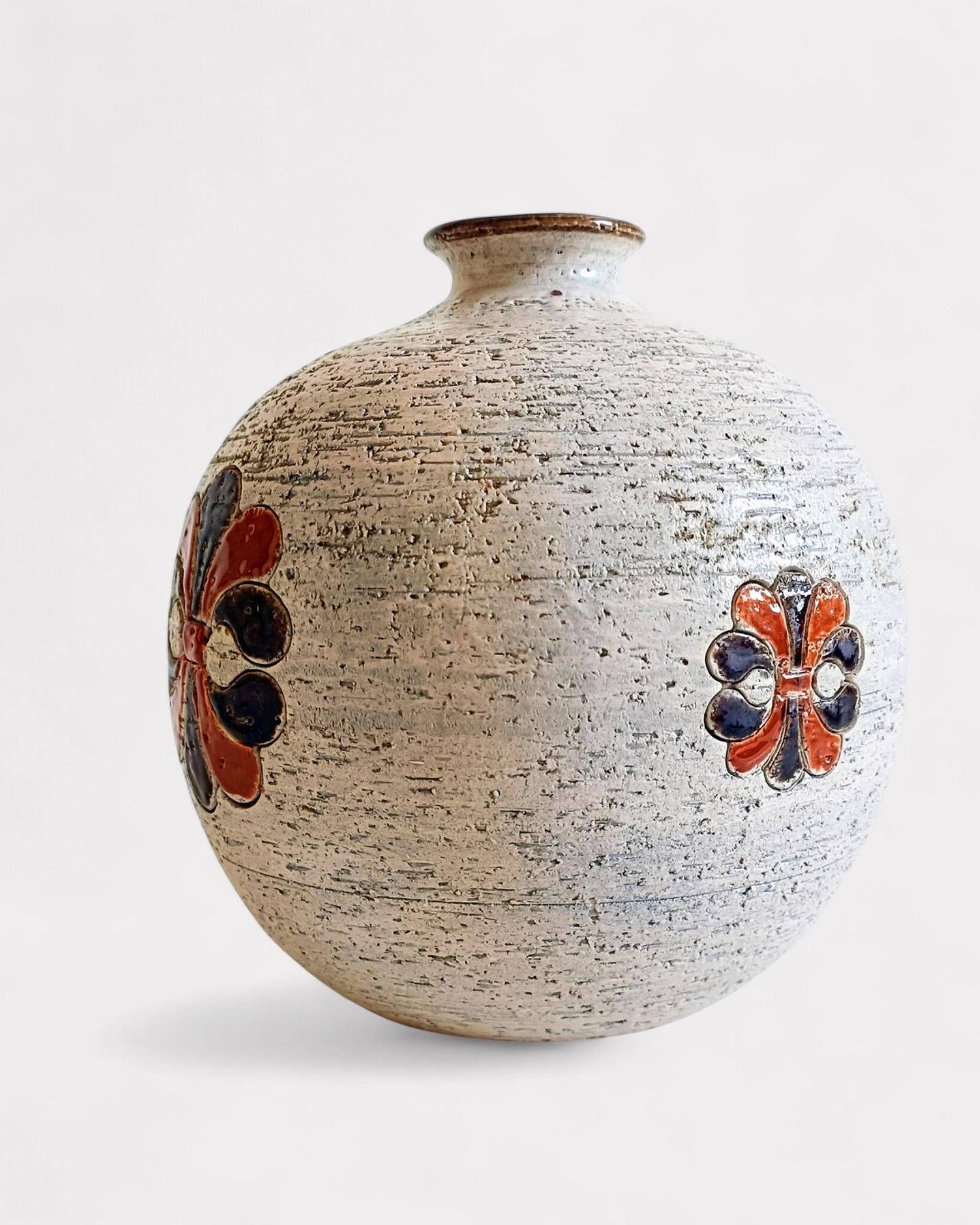 Bitossi by Aldo Londi Chamotte Ball Vase, Italy, 1960s