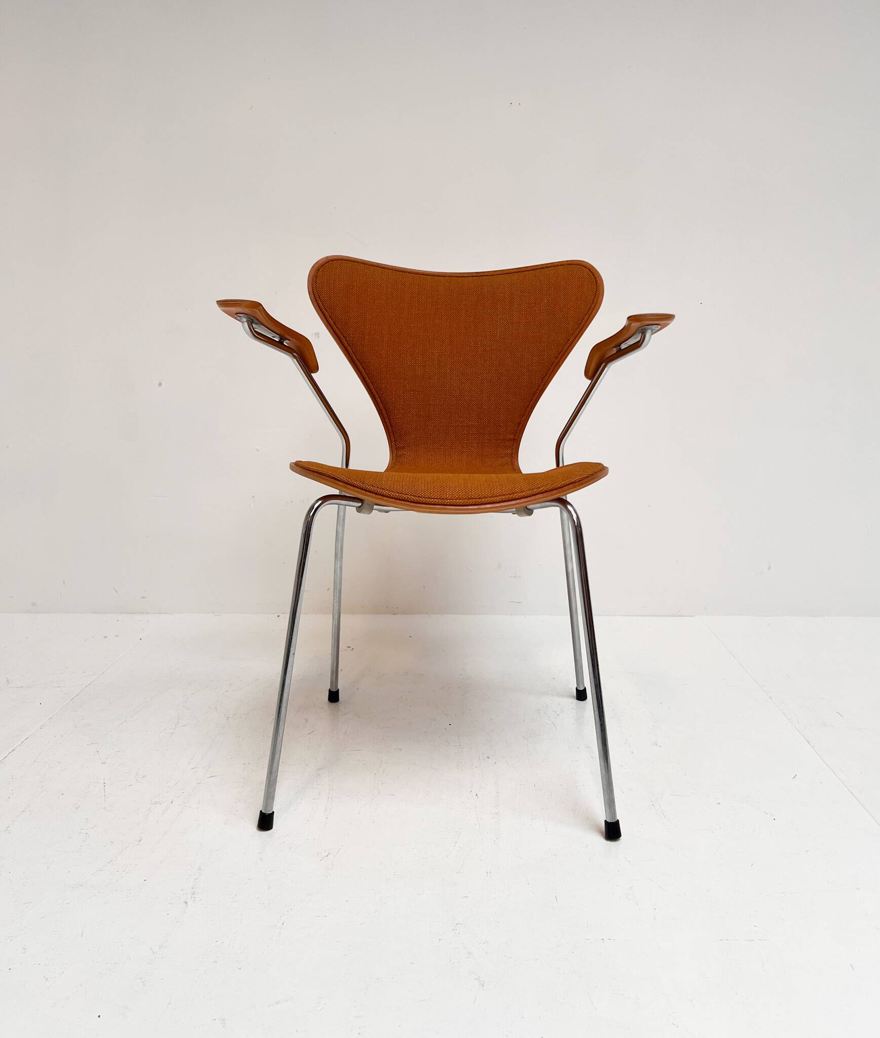 Wooden 3207 chair by Arne Jacobsen for Fritz Hansen, 1980s