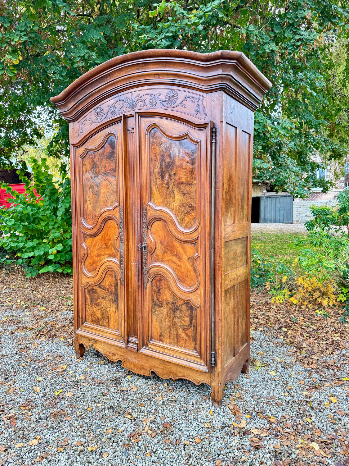 Large gendarme hat cabinet in walnut from the louis period