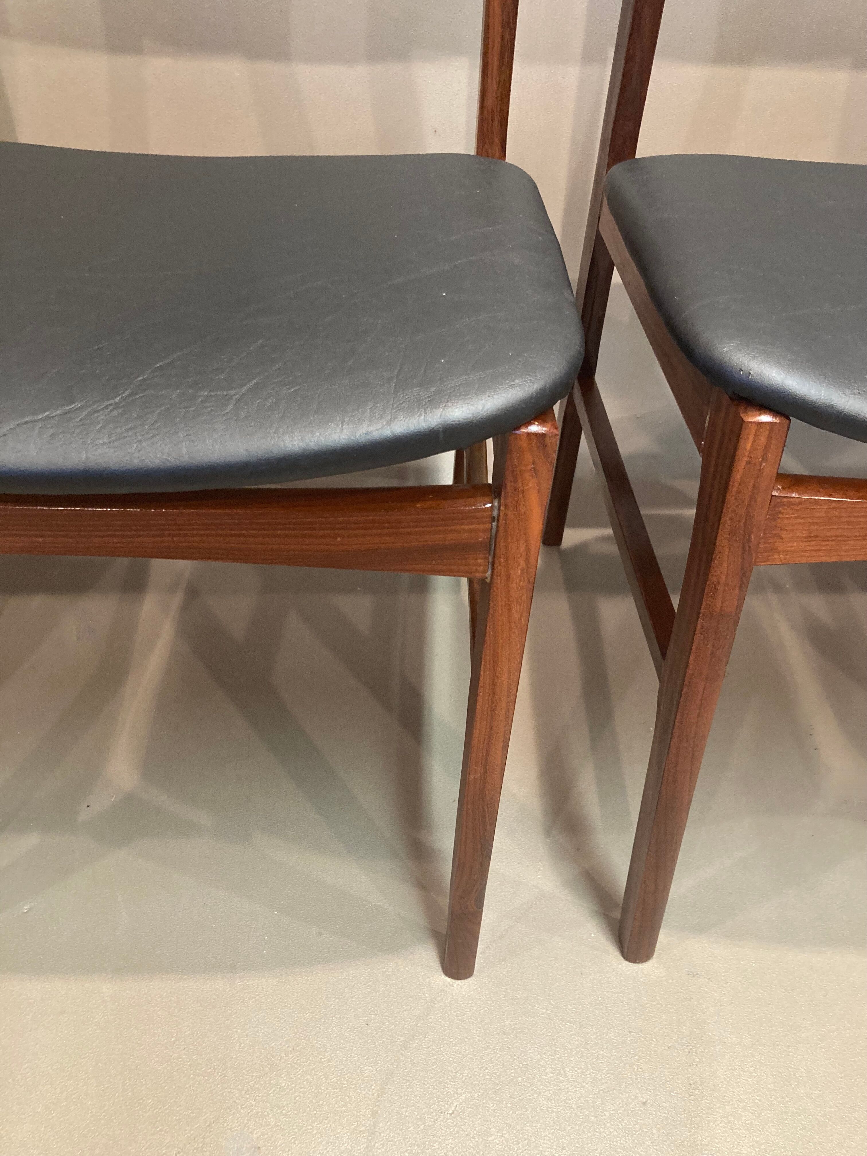 Set of 4 chairs "Scandinavian design" 1950.