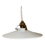 Opaline suspension