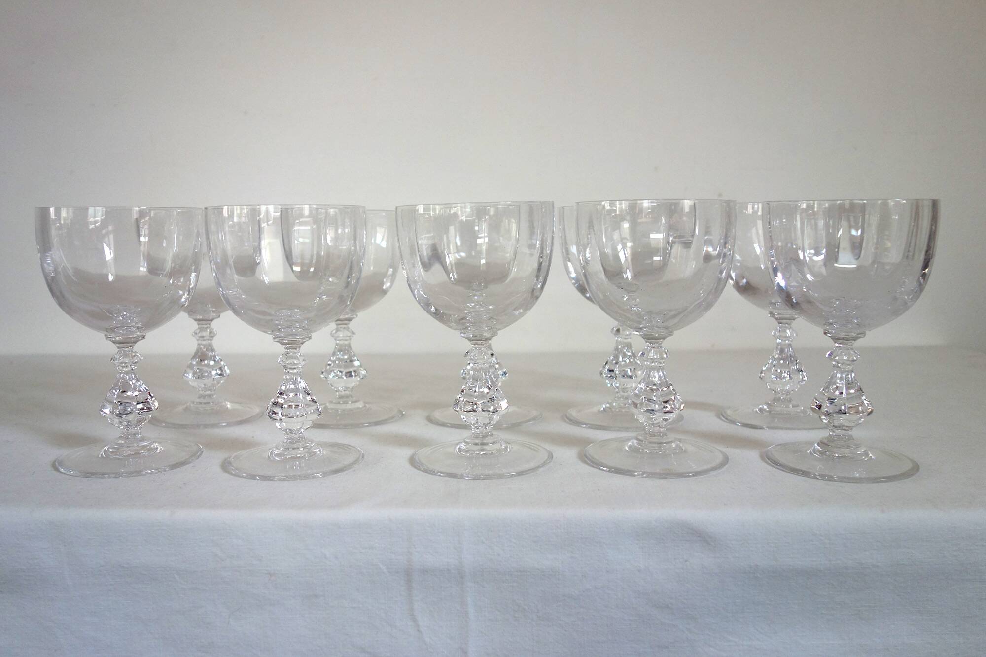 10 wine glasses in Sèvres crystal, Choiseul model