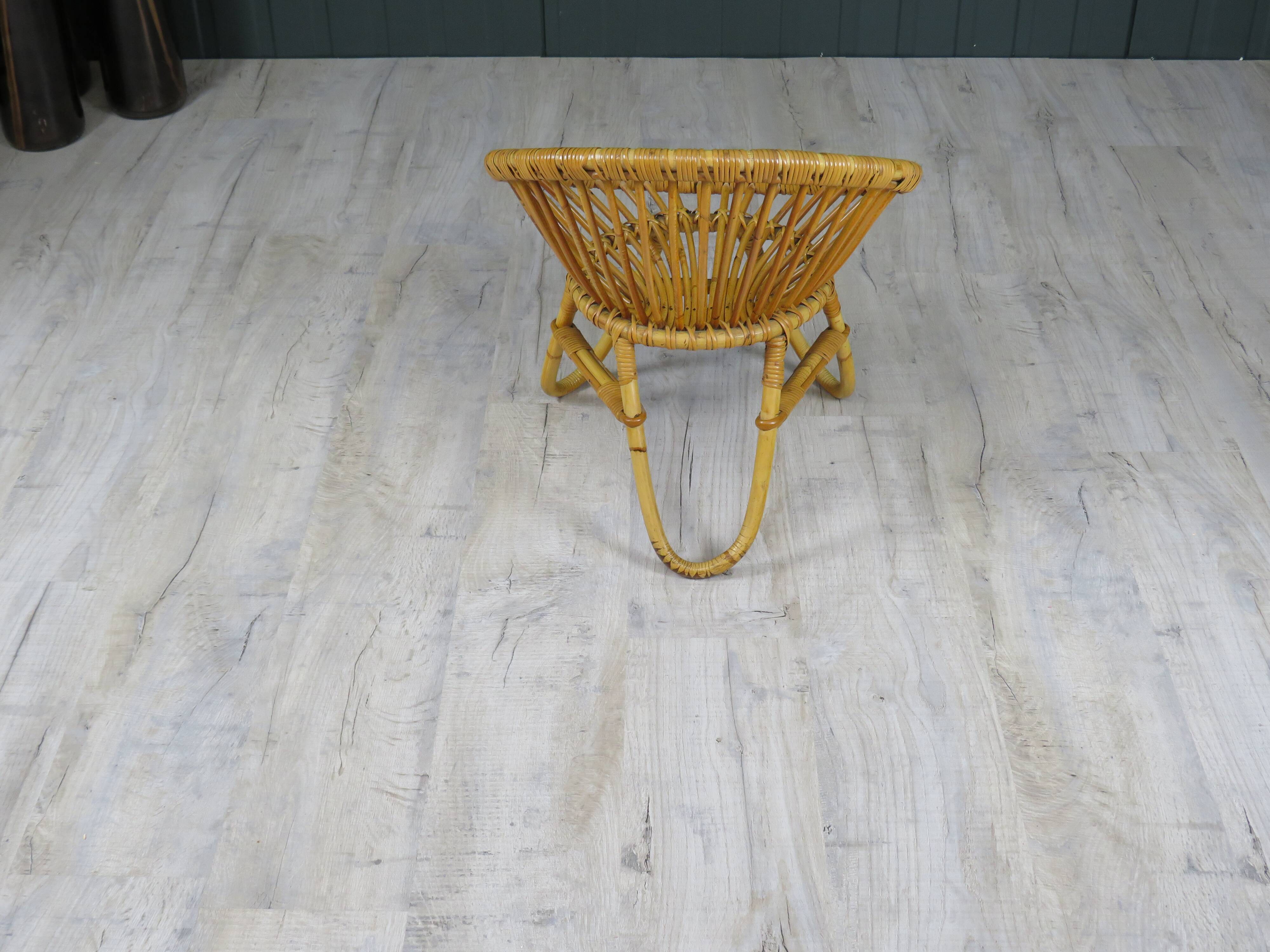 Kid's chair rattan sun shape