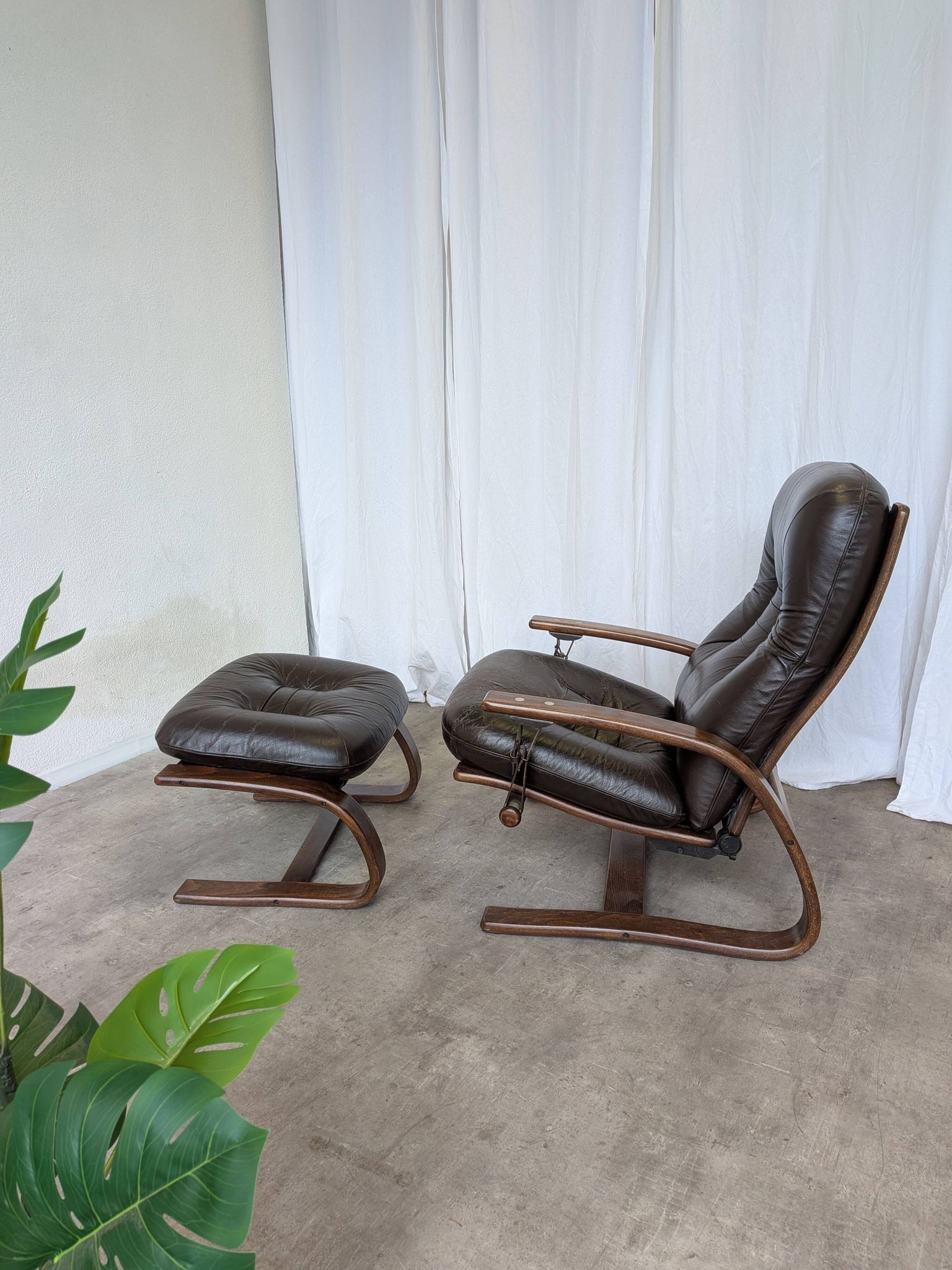 Vintage Panther Lounge Chair with Ottoman / Brown Leather Recliner Armchair