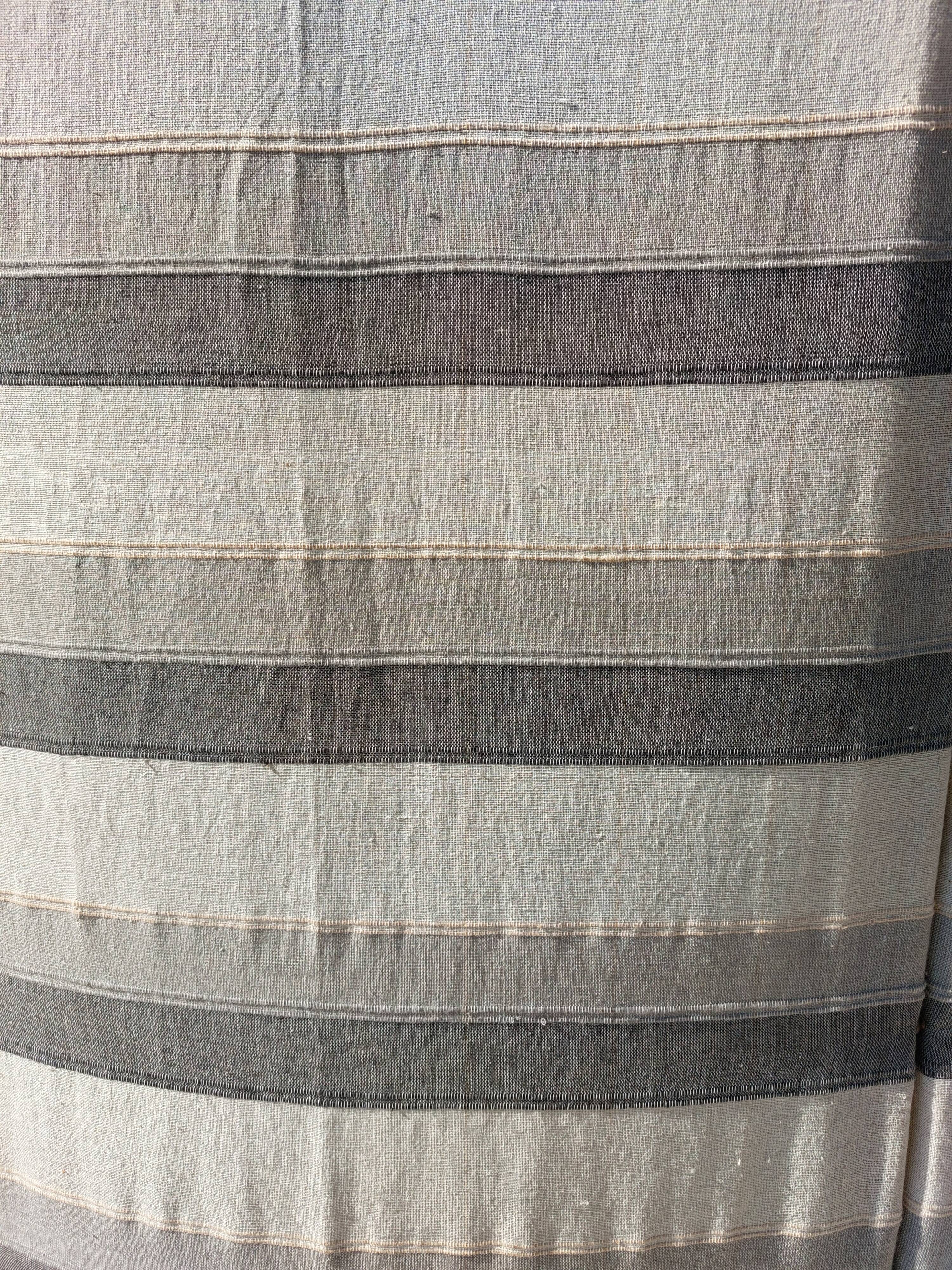 Wooden screen, fabric of your choice