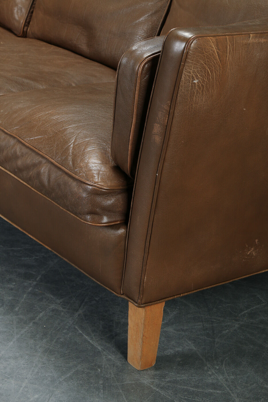 Danish leather sofa design from the 1960s/70s