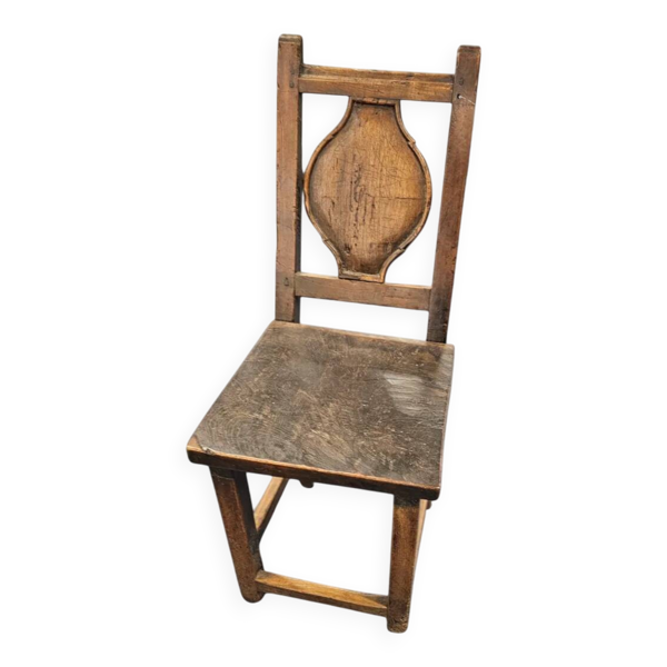 Chaise du XVIIIe siècle - Chaise de ferme du début du XVIIIe siècle avec construction à chevilles en bois
