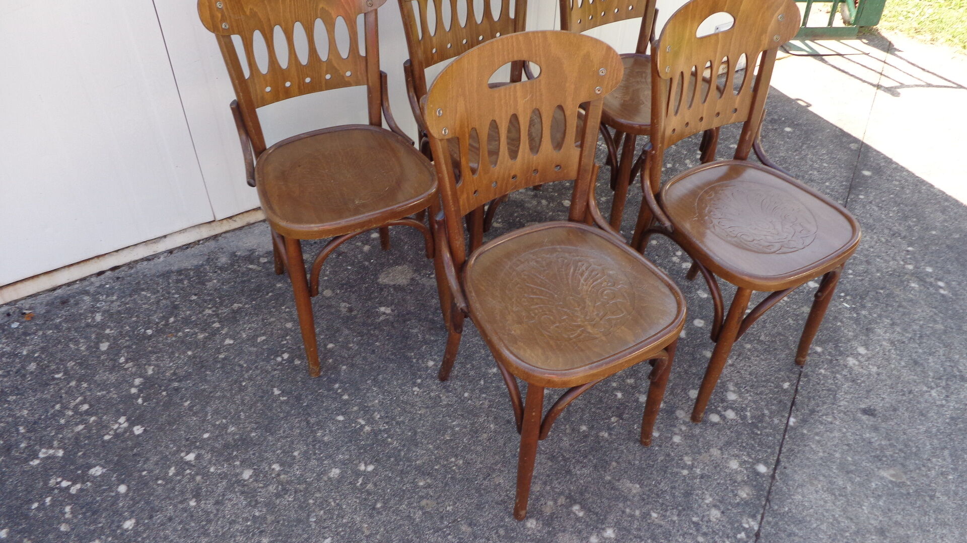Set of 5 bistro chairs
