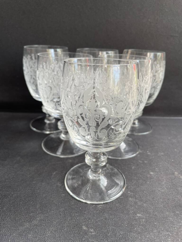 6 engraved crystal glasses
