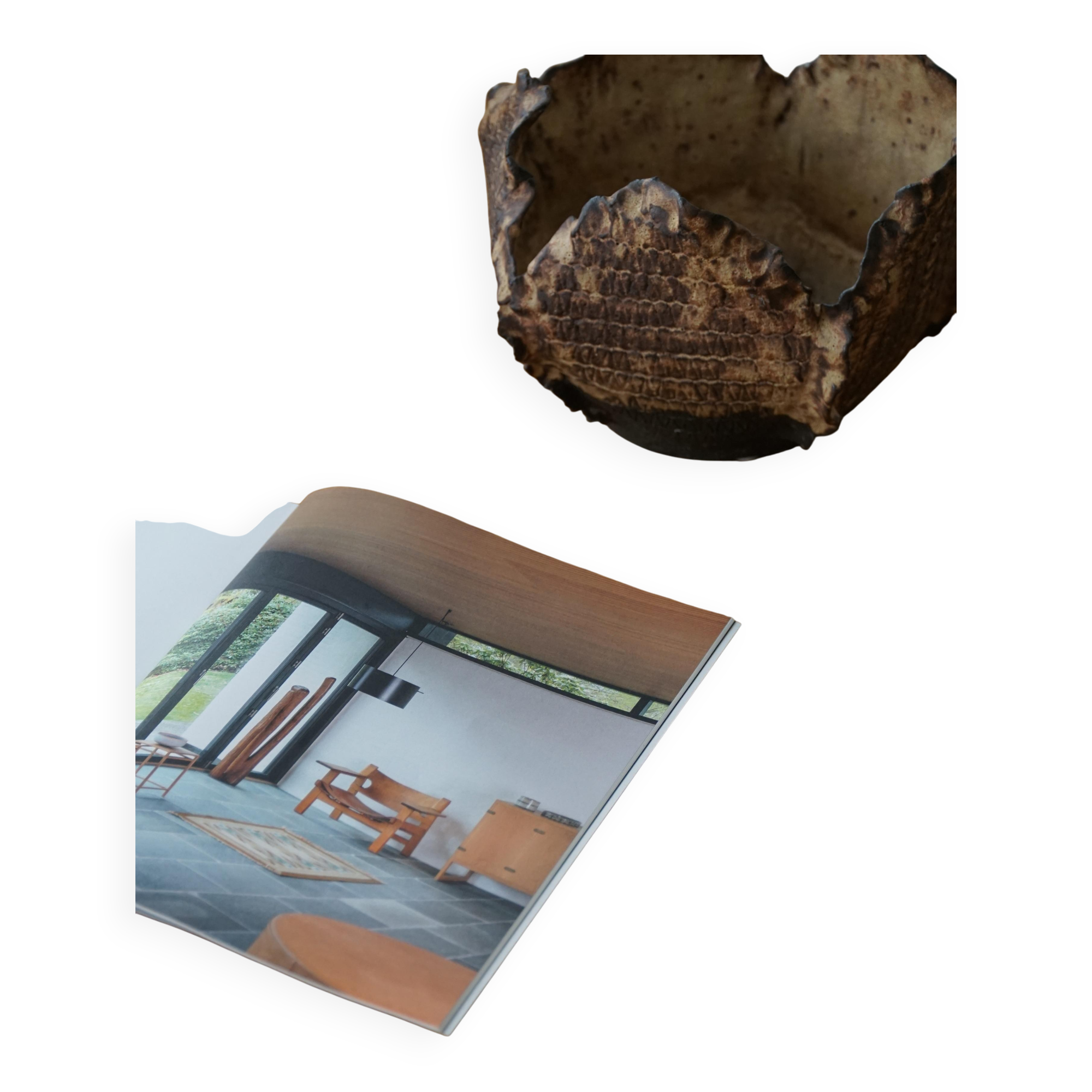 Round modern Danish brutalist coffee table/sofa in solid oak, 1960s.